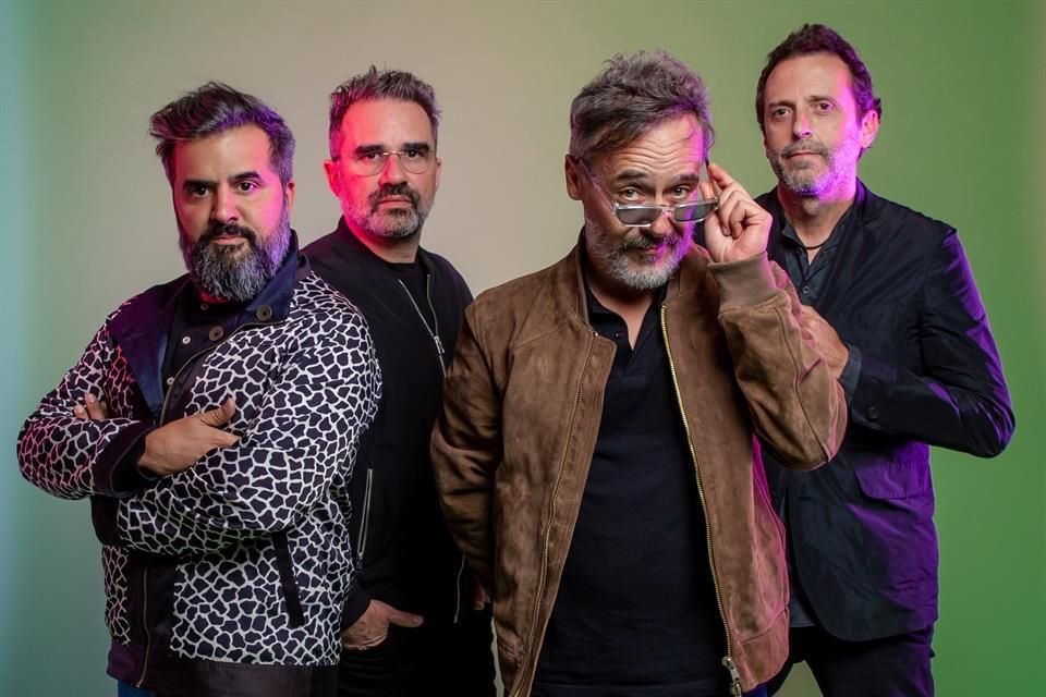 Love of Lesbian canceló sus conciertos en Oaxaca, Veracruz, Mérida y Cancún por problemas logísticos.