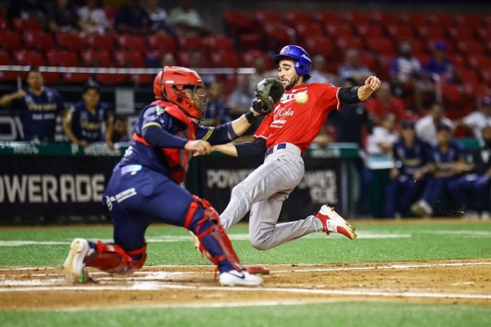 En el Estadio Teodoro Mariscal, Charros de Jalisco se impuso con autoridad en el primer juego de la serie por 6-1 a Venados de Mazatlán.