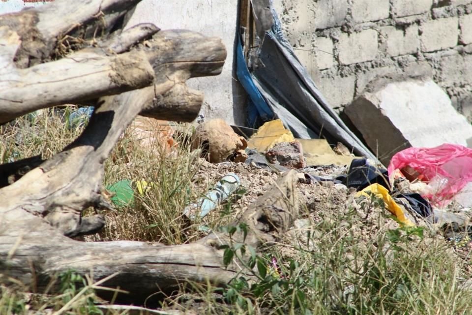 Abandonado entre basura, en una calle de la Colonia Lázaro Cárdenas, fue localizado un cráneo humano este miércoles.