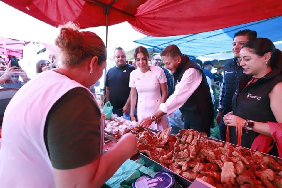 Vendedores de tianguis y mercados en Zapopan podrán acceder a seguro de gastos médicos ofrecido por el Municipio; cubre honorarios al 100%.