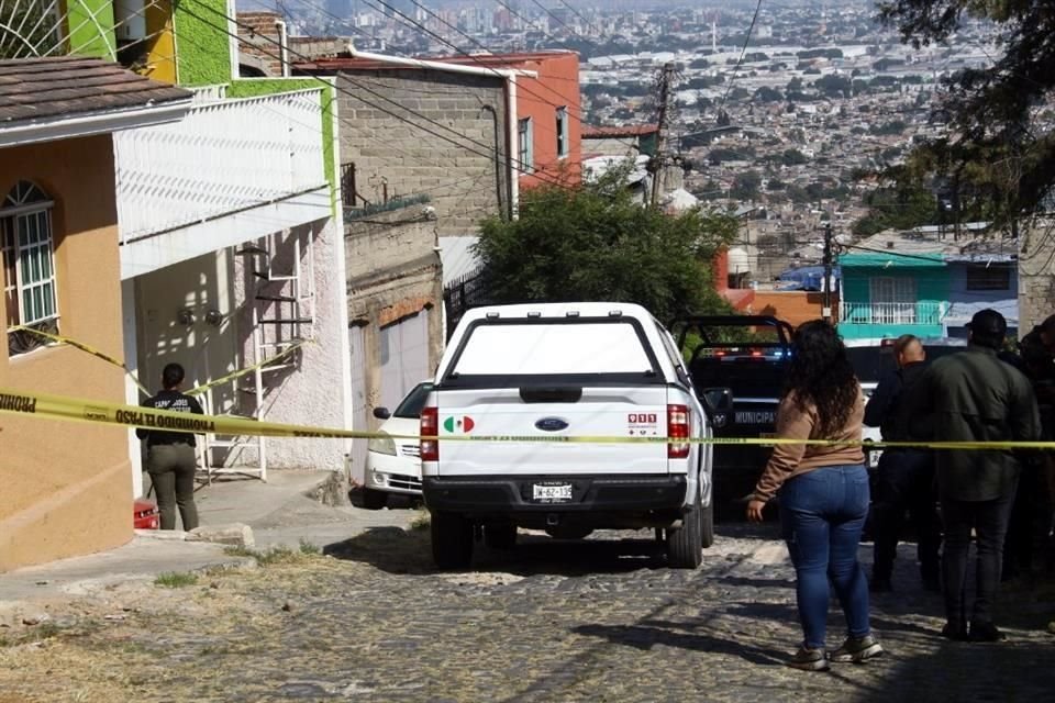 Un hombre fue ejecutado con un balazo en el cuello dentro de una casa en la Colonia Buenos Aires, en Tlaquepaque.