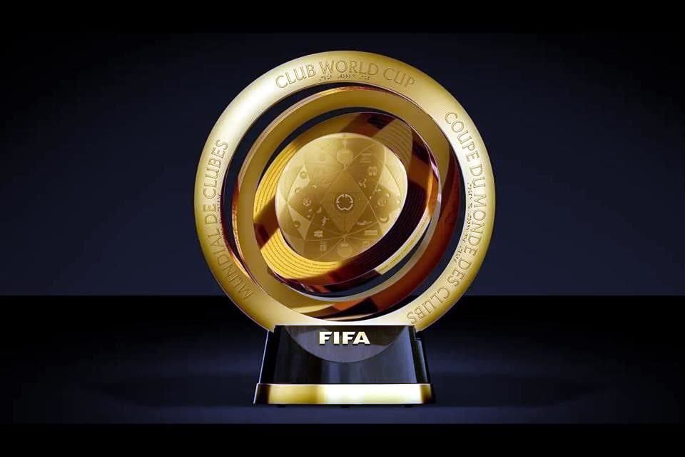 La FIFA presentó el trofeo para su nuevo Mundial de Clubes.