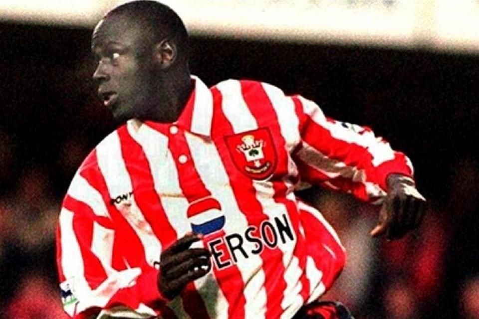 Ali Dia es el nombre del futbolista que es considerado hasta la fecha el peor jugador en la historia del futbol inglés.