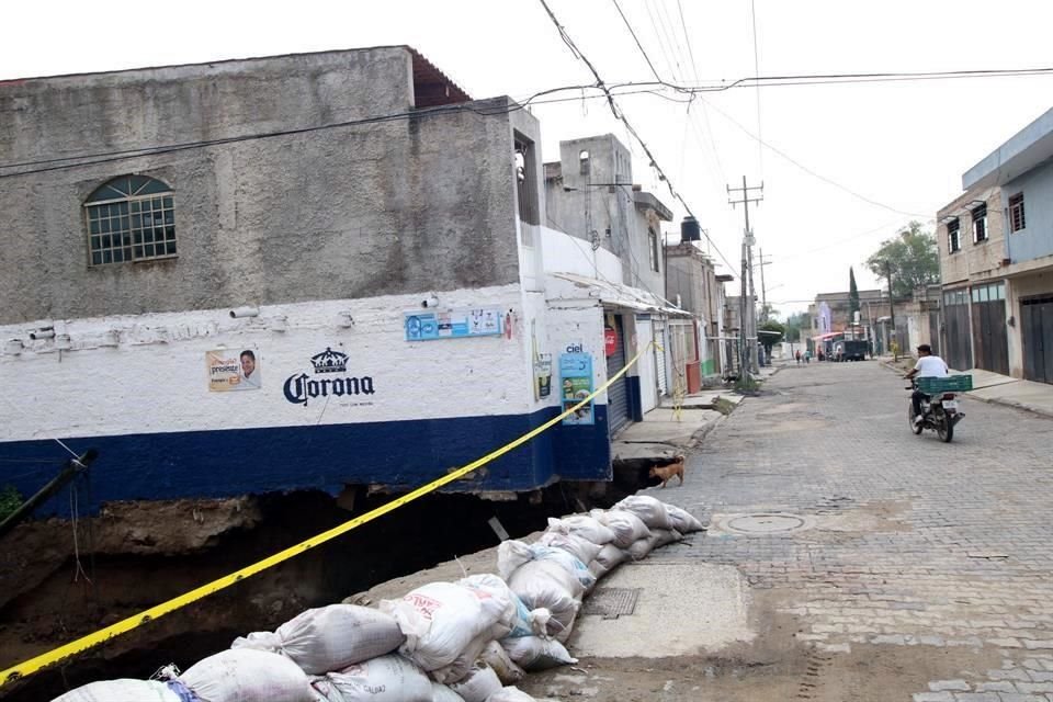 Gobierno de Zapopan negó tener culpa en la tragedia del desbordamiento del arroyo Seco y advirtió que en la zona hay tiraderos clandestinos.