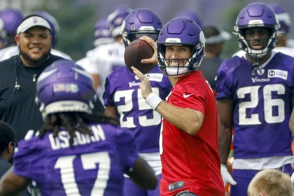 Kirk Cousins superó la cuarentena.