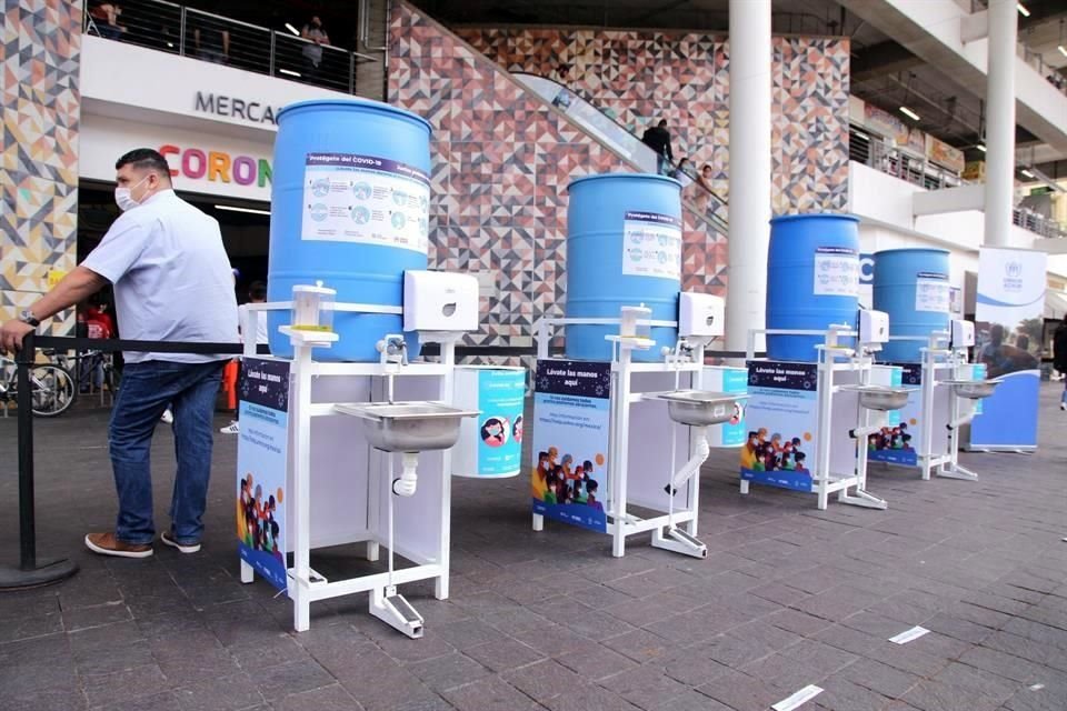 Los lavamanos portátiles se colocarán en puntos de alta concurrencia.
