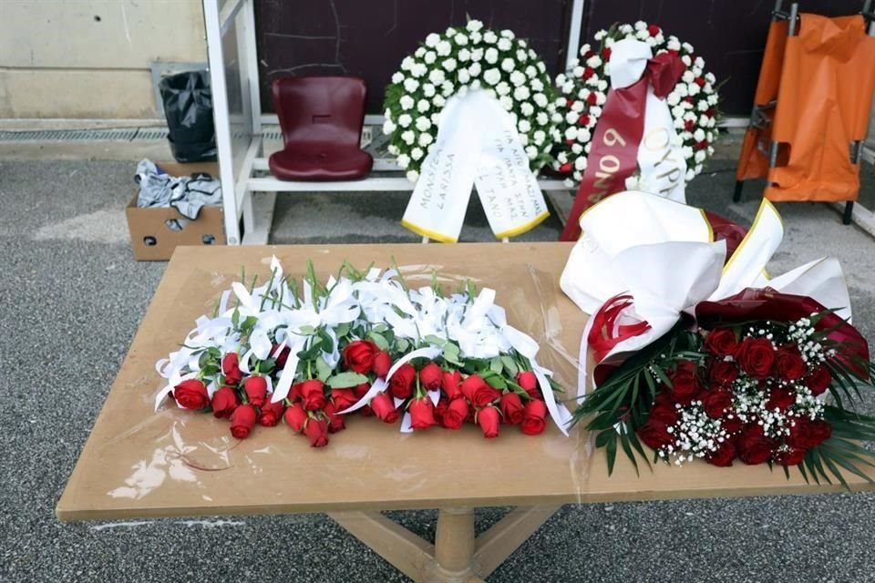 Un altar con la fotografía y la playera del futbolista regio fallecido hace 15 años fue colocado en una de las esquinas.