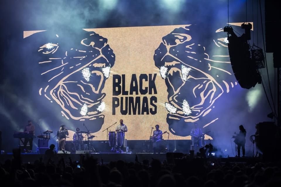 Black Pumas deslumbró en C. Capital con su energía psicodélica y soul, cerrando con el himno 'Colors' mientras el público vibraba.