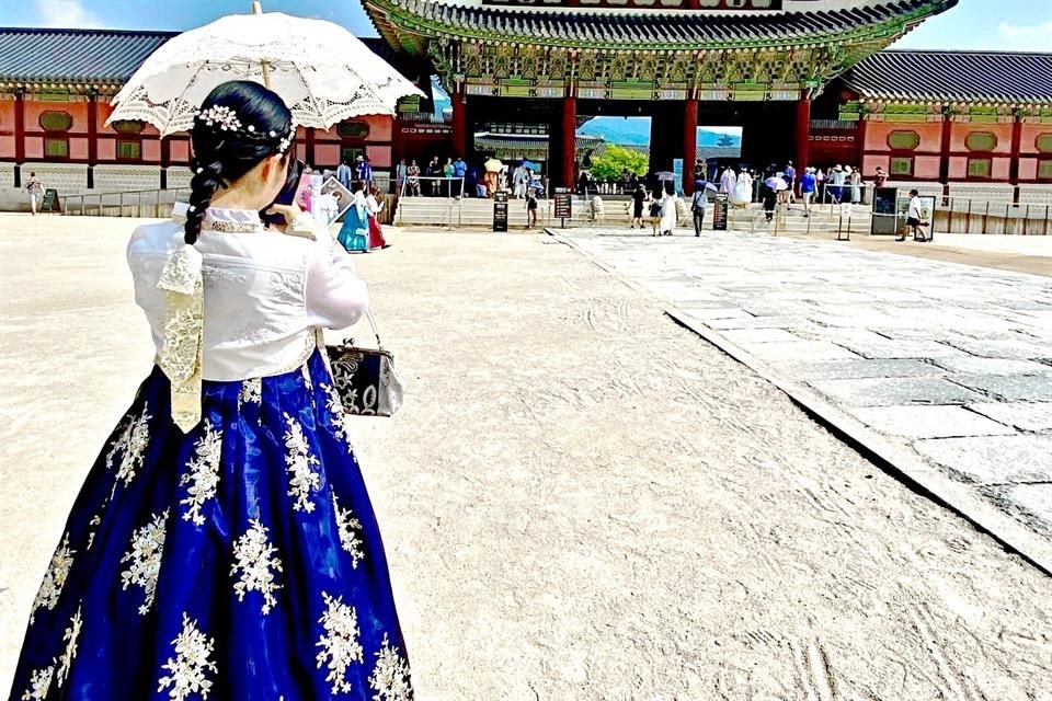 Hanbok, vestimenta tradicional de Corea.