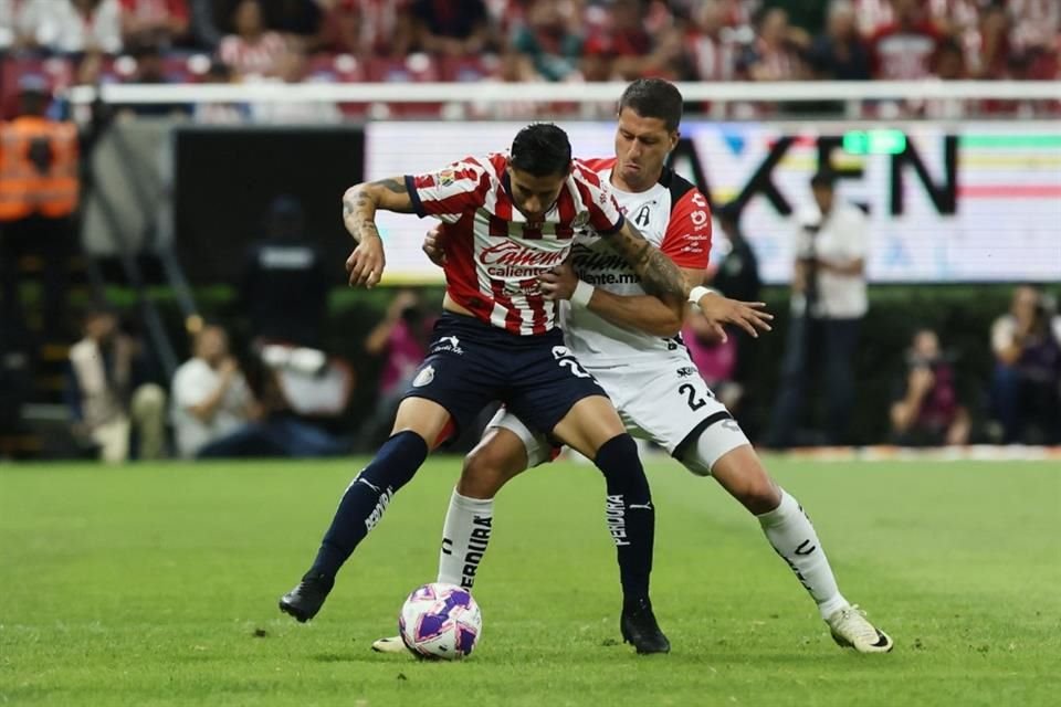 Chivas y Atlas se enfrentaron en el Jornada 10 y los Rojinegros sacaron el triunfo en el AKRON.