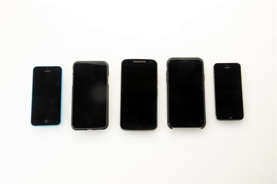 Por ser sospechosa del robo de 65 teléfonos iPhone, valuados en 808 mil 799 pesos, una mujer identificada como Brissia fue detenida.