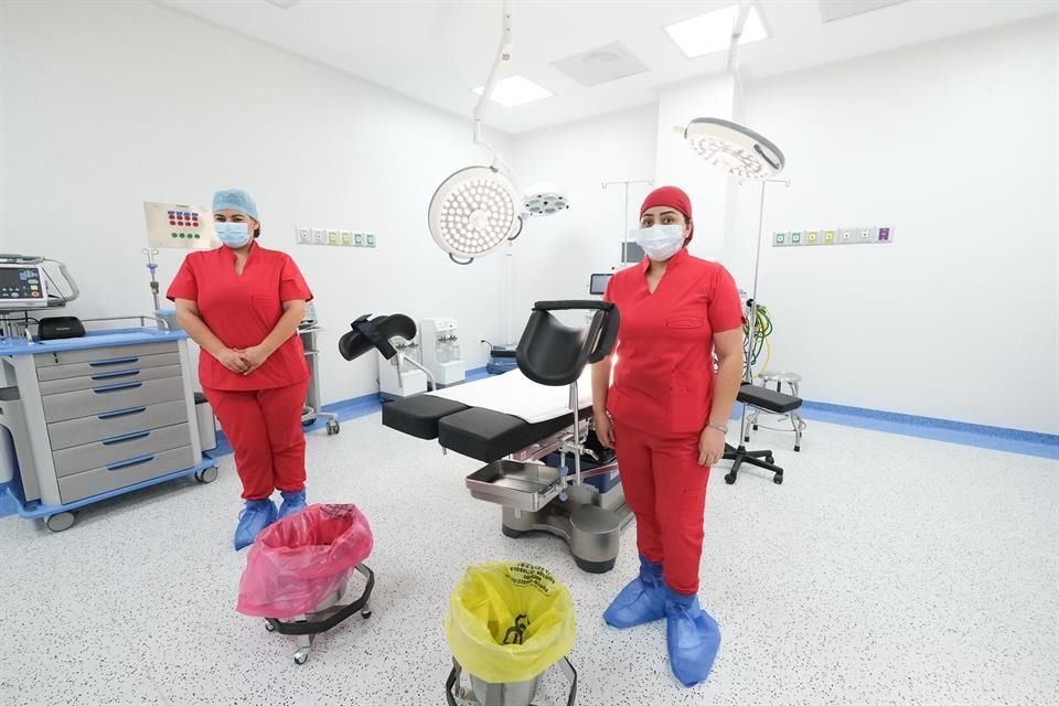 El Hospital de Ocotlán, inaugurado ayer, cuenta con áreas de urgencias, consulta, hospitalización y una unidad de hemodiálisis.