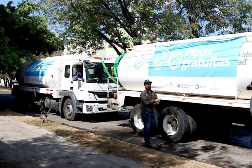 Para aminorar el impacto de la suspensión del servicio de agua potable, el Gobierno tapatío preparó un operativo.