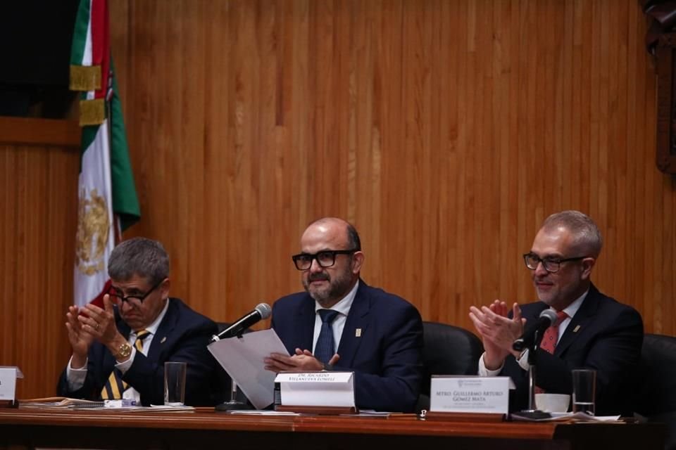 El Rector Villanueva señaló que, tras la elección de Planter, debe valorar su futuro profesional.