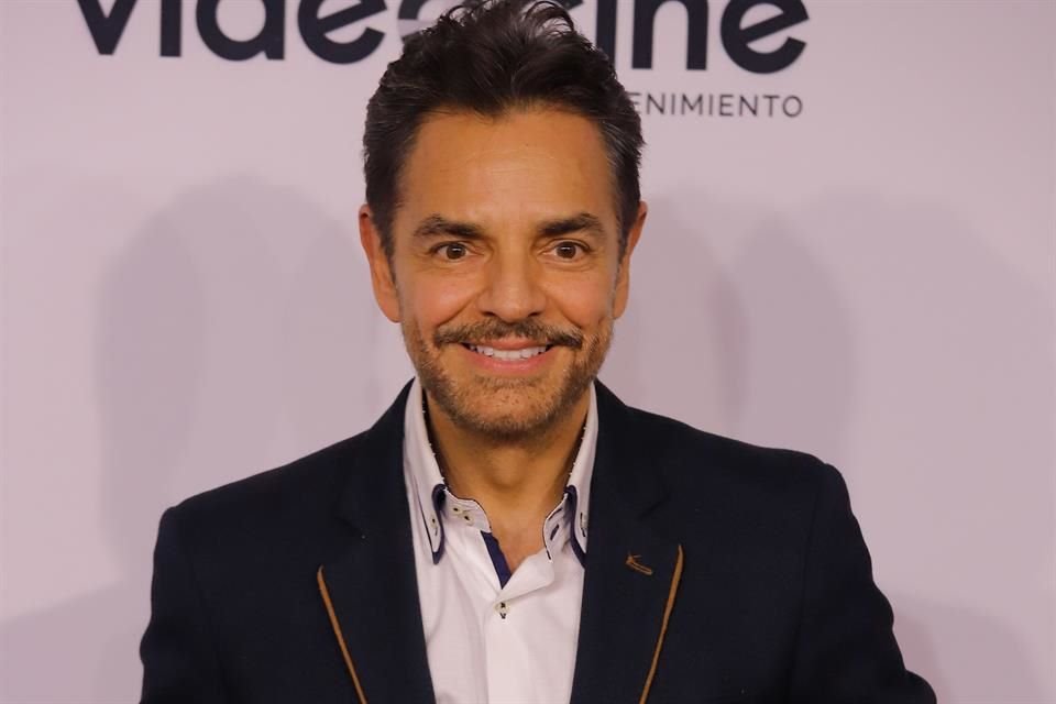 Eugenio Derbez recibió el premio Hope in Action, por su trabajo transformador en la película 'Radical' junto al maestro Sergio Juárez.