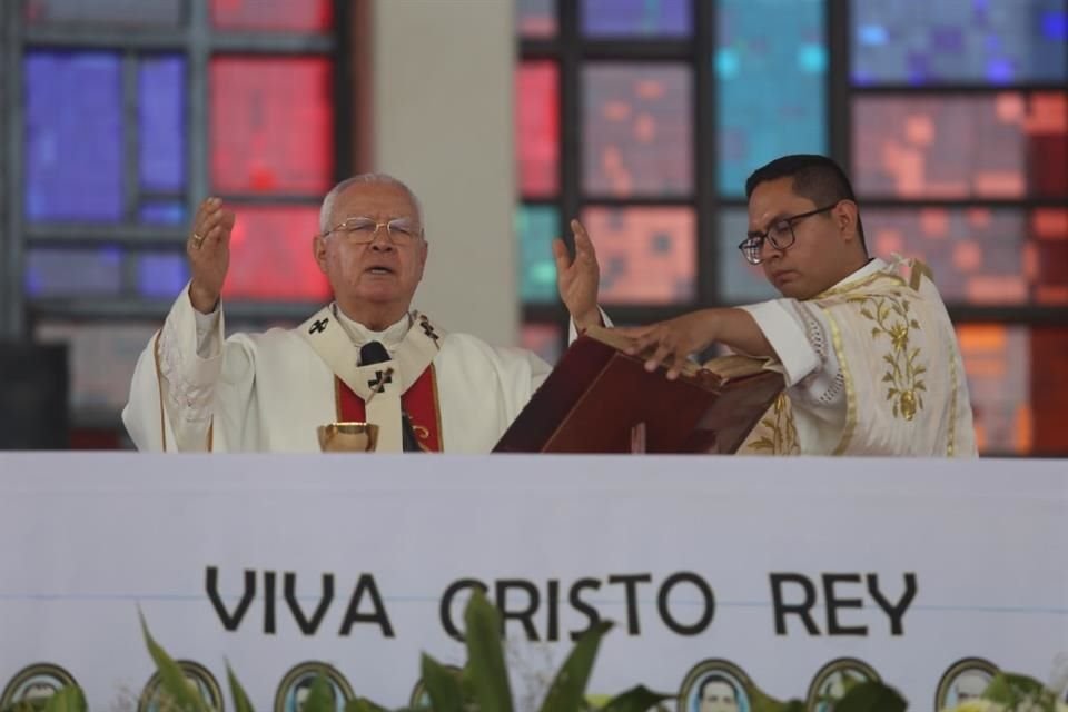 Urge Cardenal obras en torno al Santuario de los Mártires.