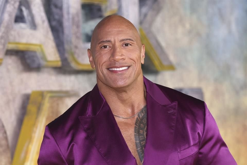 A petición de un amigo, Dwayne 'The Rock' Johnson tuvo que solicitarle directamente a Taylor Swift boletos para uno de sus shows.