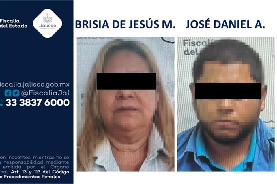La pareja que fue aprehendida hace unos días por el robo de 65 celulares iPhone de una tienda llevará su proceso penal en prisión, informó la Fiscalía del Estado.