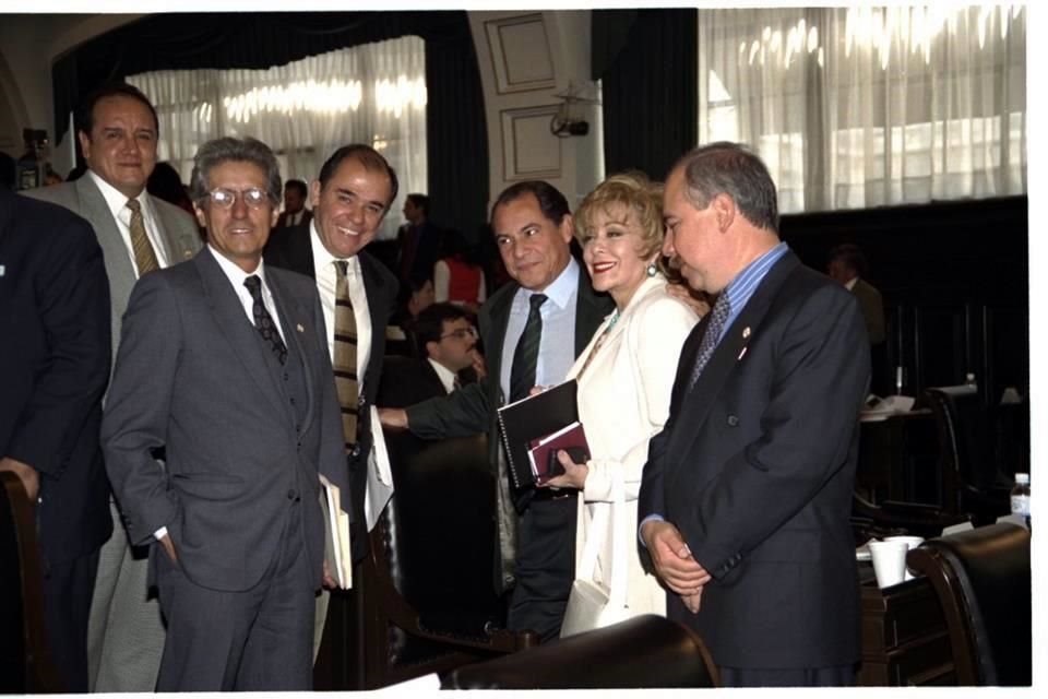 En el Senado, la actriz ocupó un escaño como suplente de Esteban Moctezuma Barragán.