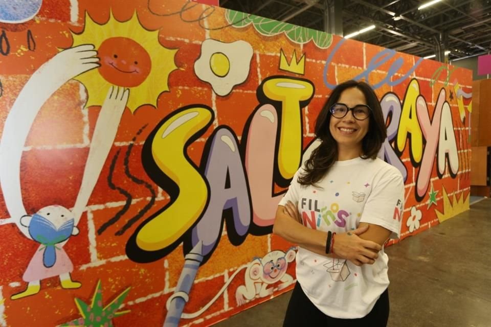 Ana Luelmo, coordinadora de FIL Niños previo al inicio de la Feria Internacional del Libro de Guadalajara 2024.