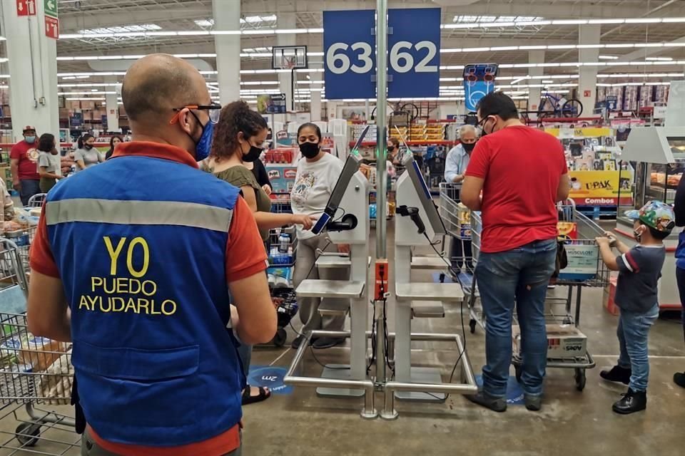 Con esta modalidad, el consumidor puede hacer su compra sin necesidad de un cajero o cajera.