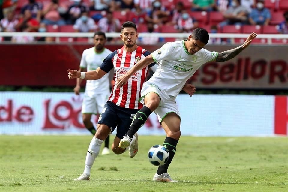 Los Rojiblancos apenas pudieron rescatar un empate en el Estadio Akron, ante un Juárez que se negó a seguir cayendo como visitante.