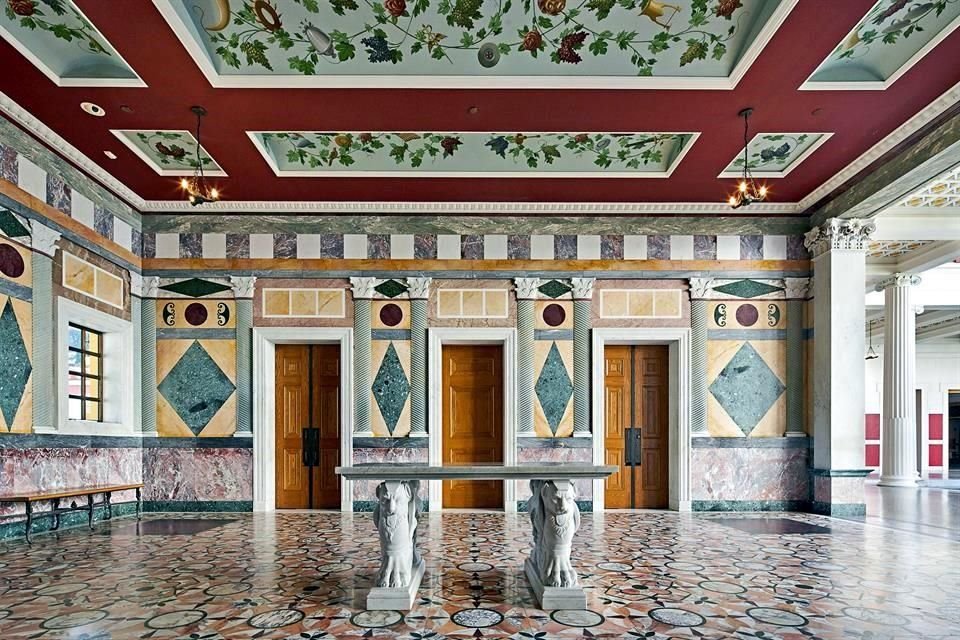 Getty Villa, en California, es un espacio exclusivo que invita a sus visitantes a explorar su amplia colección de arte sobre culturas antiguas.