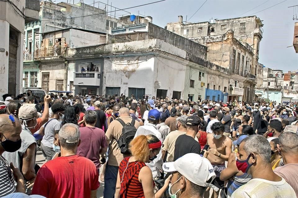 Diversos personajes de la cultura y la academia en Cuba se ha manifestado por un diálogo en la isla.