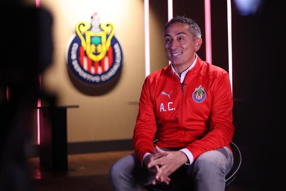 Nelly Simón, directora deportiva de Chivas, señaló que la exigencia será al máximo para el nuevo DT de Chivas femenil, Antonio Contreras.