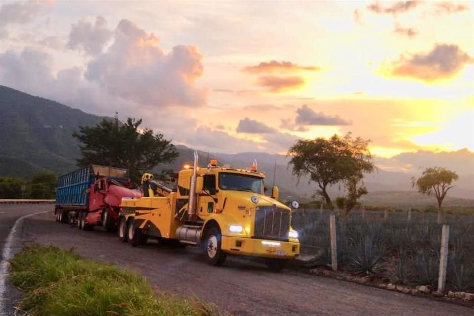 Agruas subraya que para mejorar la seguridad vial, es necesaria también una inversión significativa en la rehabilitación de caminos y carreteras.