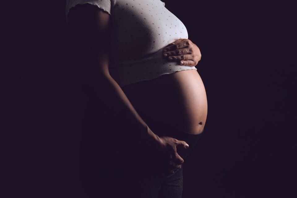 Los embarazos en infancias y adolescencias también están relacionados con abusos sexuales.
