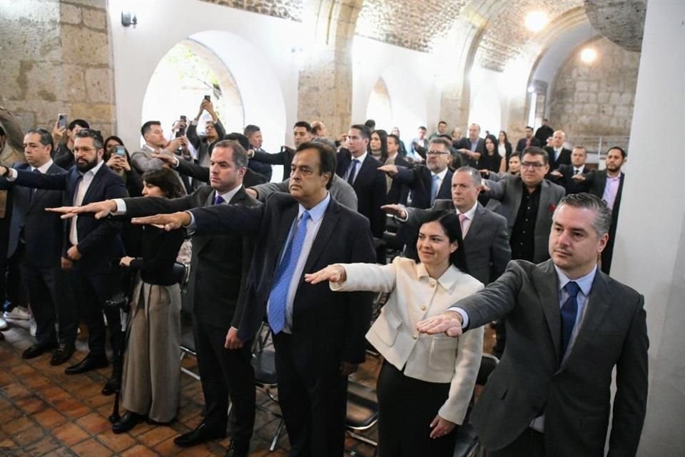 Designan a directores generales y titulares de Organismos Públicos Descentralizados.