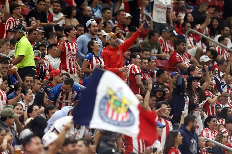 Las Chivas podrán contar con público en su debut en el torneo Clausura 2025, luego de apelar el partido de veto en el Estadio AKRON.