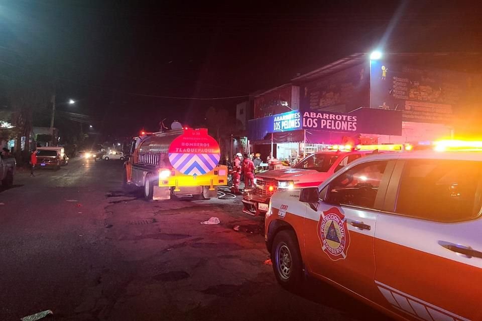 Una explosión por acumulación de gas en una tienda de abarrotes llamada Los Pelones.