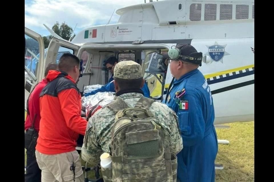 La SSP dispuso helicópteros para trasladar a los elementos del Ejército heridos por explosivos de un grupo criminal en Michoacán.