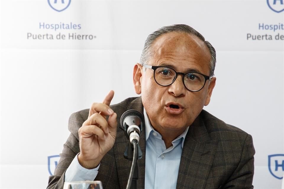 Héctor Raúl Pérez Gómez, el Secretario de Salud Estatal.