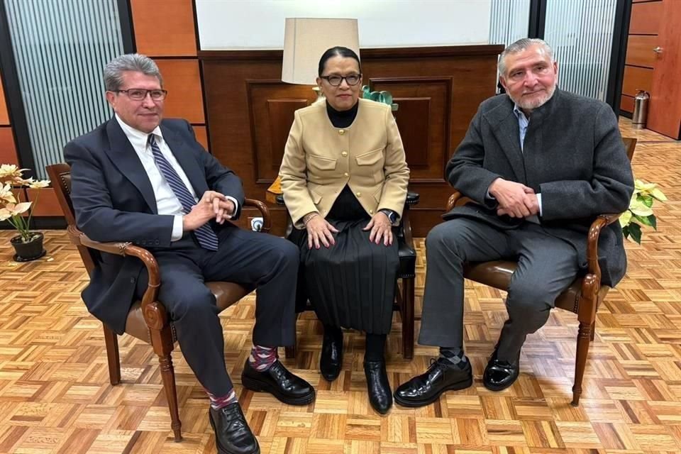 Antes de su reunión con la Secretaria de Gobernación, los líderes de Morena en el Congreso se reunieron con la Presidenta Claudia Sheinbaum.