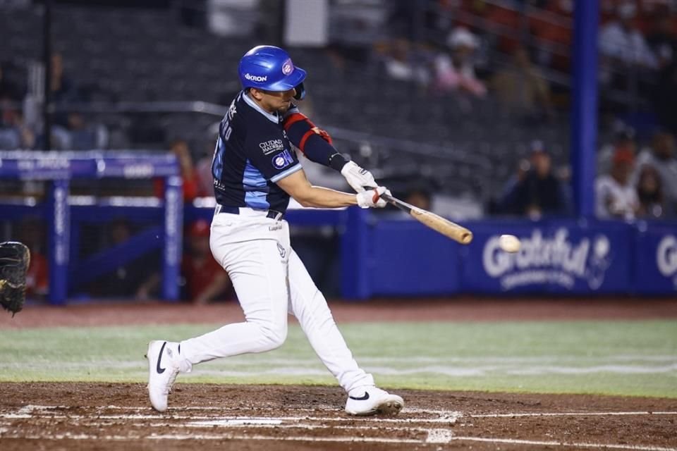 Con un imparable de Carlos Mendivil, en extrainnings, los Charros de Jalisco dejaron tendidos a los Venados de Mazatlán.