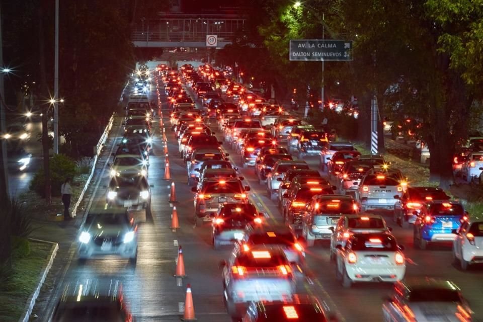 Datos proporcionados por autoridades estatales comparten que el operativo de contraflujo en López Mateos redujo en 15 minutos el tiempo de traslado de los automovilistas.