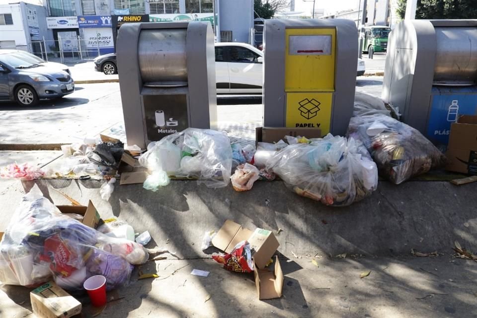 Pese al arranque del plan Limpia Guadalajara, los Puntos Limpios del Municipio están rebasados de basura y desechos.