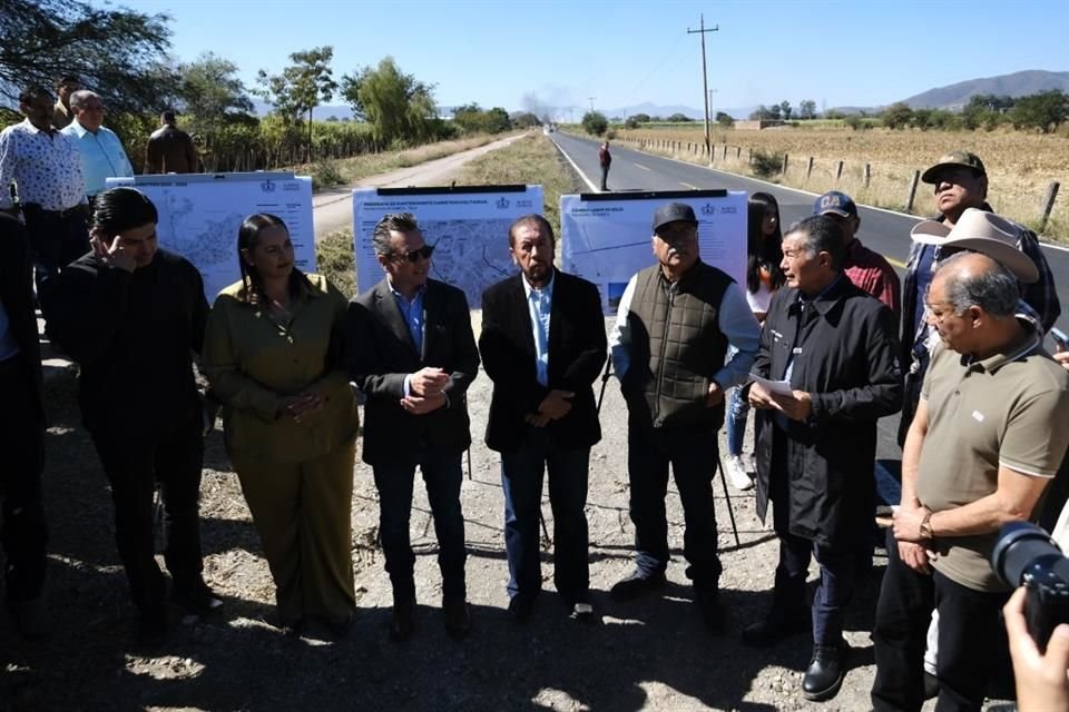 El Gobernador Pablo Lemus inauguró la rehabilitación del camino de Ameca a Labor de Solís.