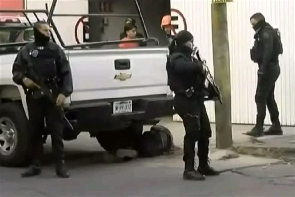 El afectado, de entre 30 y 35 años, sufrió lesiones de gravedad y fue trasladado hacia un puesto de socorro.