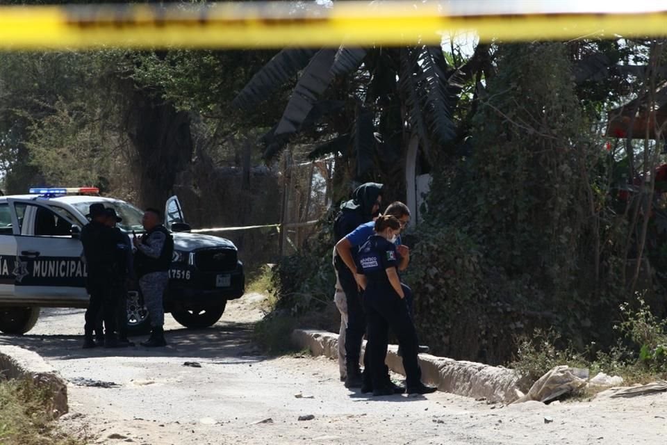 El cadáver se localizó en un arroyo seco cerca del cruce de Camino antiguo a Tlajomulco y Brecha a la Loma en Tlaquepaque.