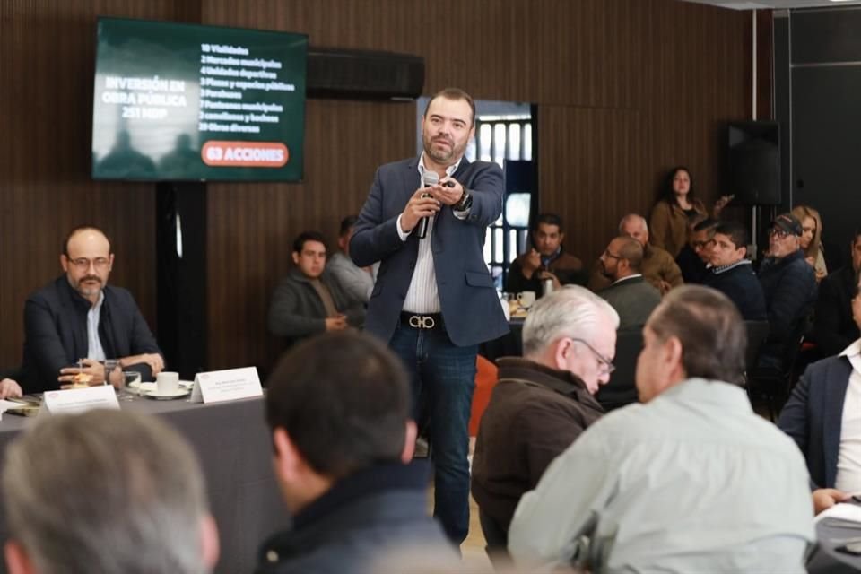 El Alcalde de Tlajomulco, Gerardo Quirino Velázquez Chávez, presentó el Plan de Obra Pública 2025 en la Cámara Mexicana de la Industria de la Construcción (CMIC) Delegación Jalisco.