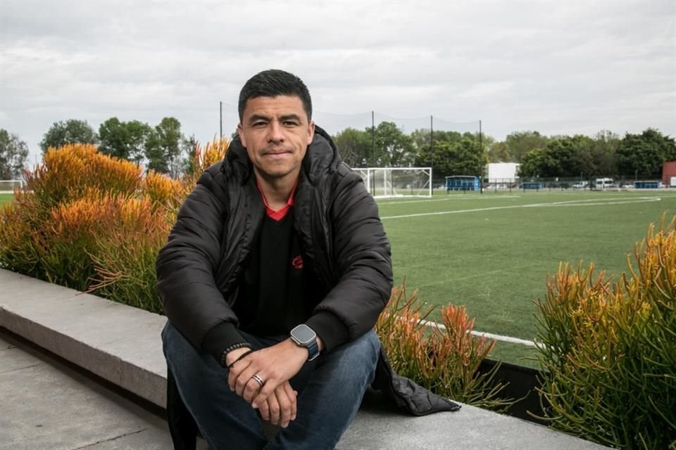 Gonzalo Pineda vivirá su primera experiencia como técnico en la Liga MX con los Rojinegros del Atlas.