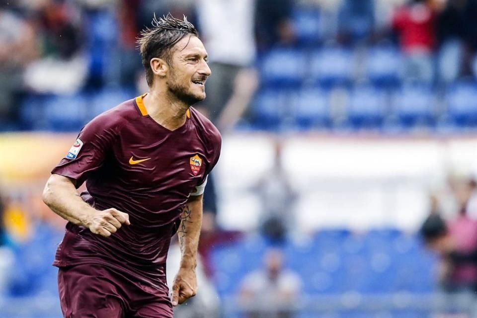 Francesco Totti siempre jugó en La Loba, pese a tener ofertas, entre otros, del Real Madrid.