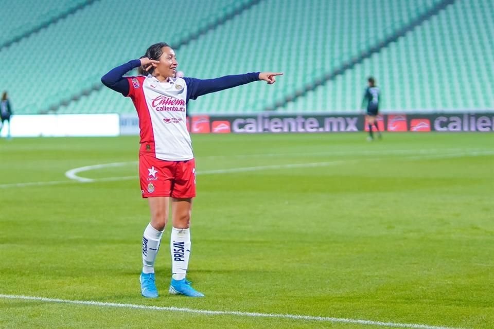 Las Chivas femenil comenzaron el torneo con el pie derecho, al sumar su segundo triunfo, ahora sobre el Santos, por 1-0.