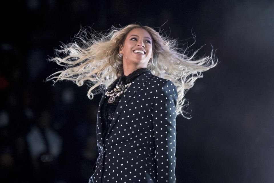 A través de su fundación, la cantante Beyoncé donó 2.5 millones de dólares al fondo de ayuda para las víctimas de los incendios en Los Ángeles.