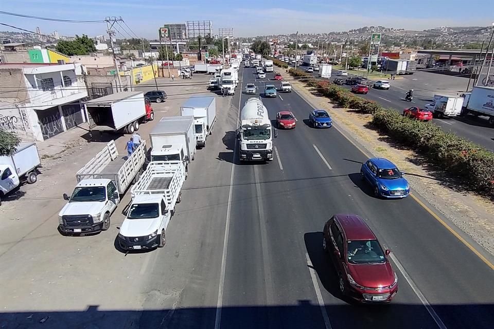 La SIOP lanzó seis convocatorias para licitar la rehabilitación de la Carretera Guadalajara-Chapala, donde colocarán concreto hidráulico.