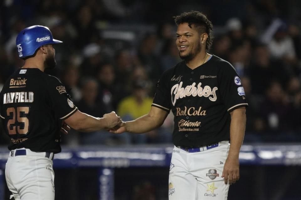 Quinto juego de beisbol de la semifinal entre Charros de Jalisco y Naranjeros de Hermosillo.